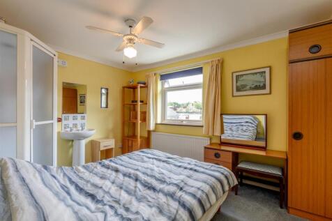 Green Dell Close, Henbury Bed 2.jpg