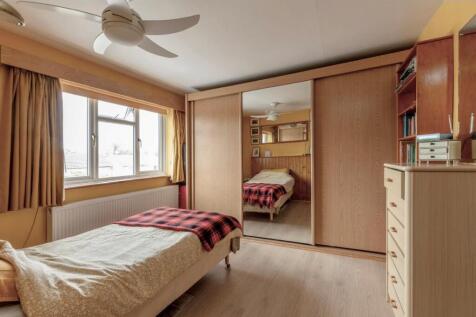 Bed 1 edit.jpg