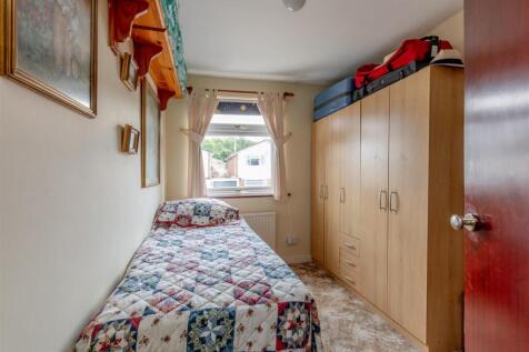 Green Dell Close, Henbury Bed 3.jpg