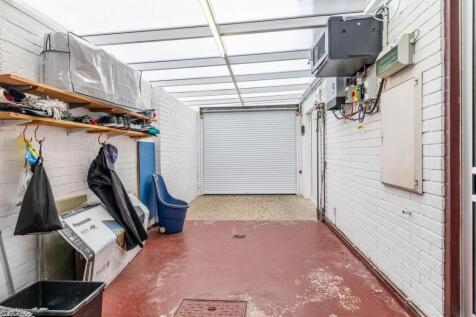 Green Dell Close, Henbury Garage.jpg