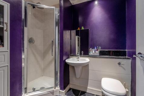 Leading Edge, Clifton Shower.jpg