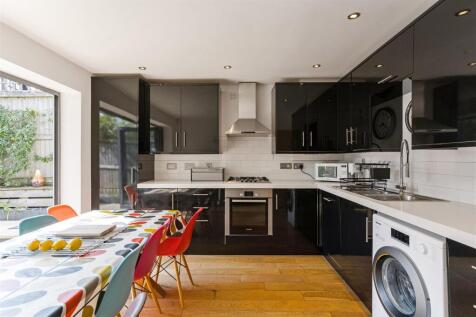 Holmes Grove, Henleaze Kitchen.jpg