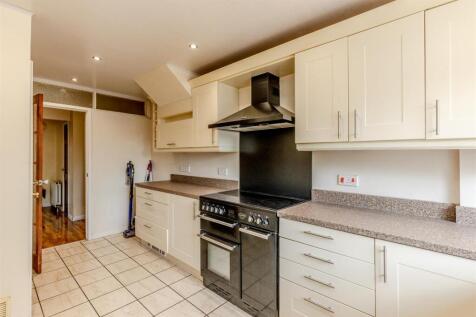 Langfield Close, Henbury Kitchen 2.jpg