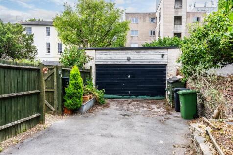 Redland Park, Redland Garage.jpg