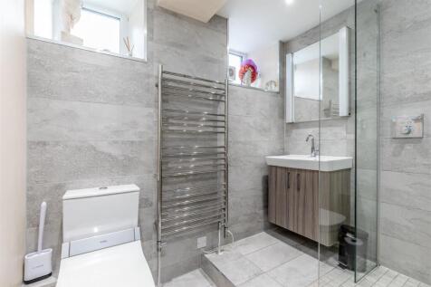 Redland Park, Redland Bathroom.jpg