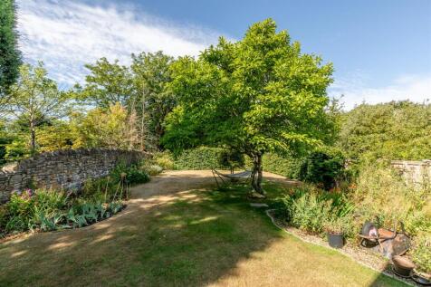 The Lodge, 1 Knole Park Almondsbury Garden.jpg