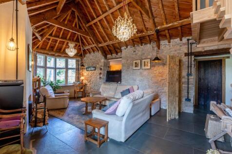 The Lodge, 1 Knole Park Almondsbury Living Room.jp