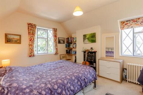 The Lodge. 1 Knole Park Almondsbury Bed 2.jpg