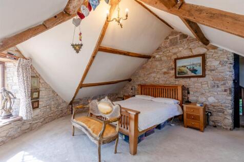 The Lodge, 1 Knole Park Almondsbury Bed 3.jpg