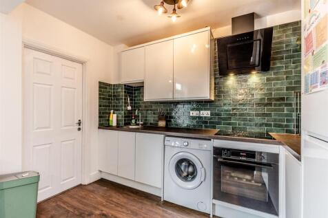 Sandling Avenue, Horfield Kitchen.jpg