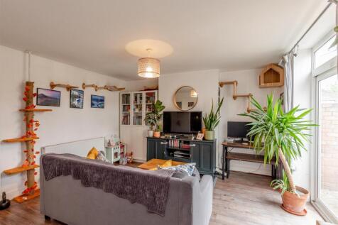 Sandling Avenue, Horfield Living Room 3.jpg