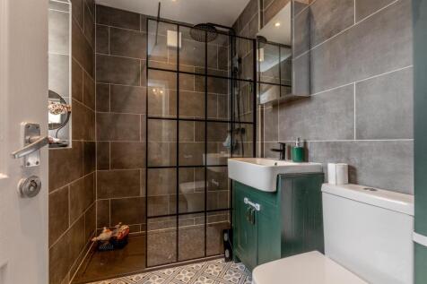 Sandling Avenue, Horfield Bathroom.jpg