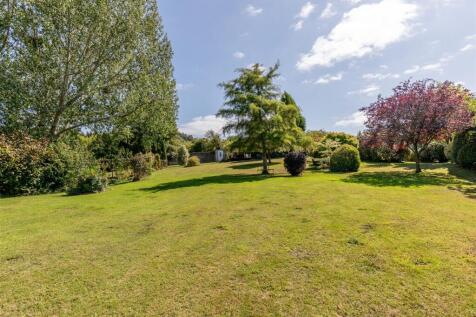 Lyndale, Over Lane Rear Garden 5.jpg