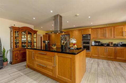 Lyndale, Over Lane Kitchen 2.jpg