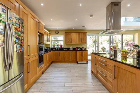 Lyndale, Over Lane Kitchen 4.jpg