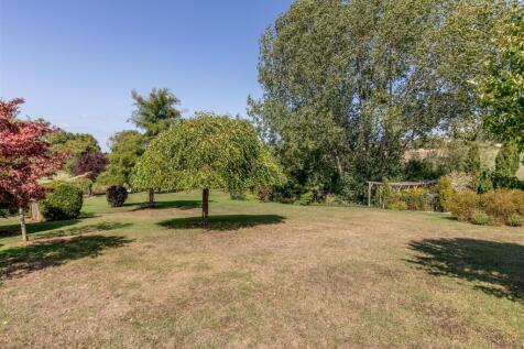 Lyndale, Over Lane Rear Garden 10.jpg