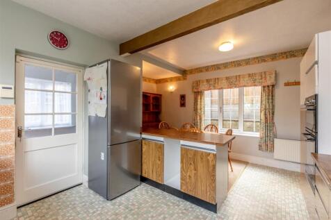 Over Lane, Almondsbury Kitchen 3.jpg