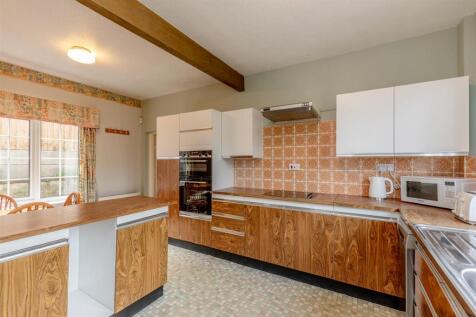 Over Lane, Almondsbury Kitchen 4.jpg