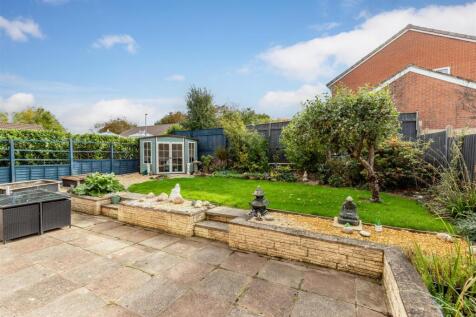Parkers Close, Brentry Rear Garden.jpg