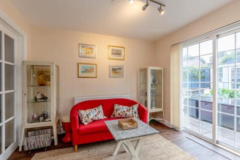 Parkers Close, Brentry Reception.jpg