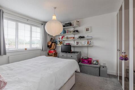 Parkers Close, Brentry Bed 2.jpg