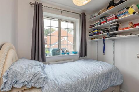 Parkers Close, Brentry Bed 4.jpg