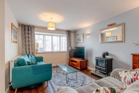 Parkers Close, Brentry Living Room.jpg