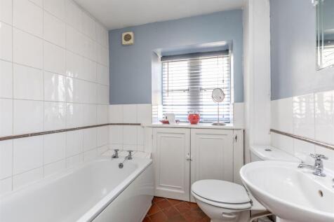 Chapel Cottage, Long Ashton Bathroom 2.jpg
