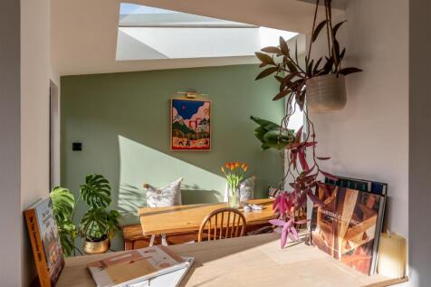 Dial Lane, Downend Dining Area 2.jpg