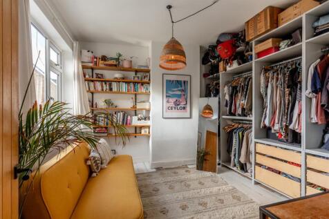 Dial Lane, Downend Bed 2b.jpg