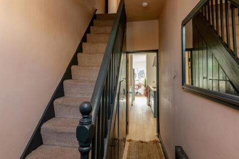 Dial Lane, Downend Entrance Hall.jpg