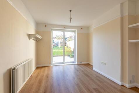 Highfield Grove, Horfield Living Room 2.jpg