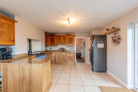 The Cottage, Over Lane Kitchen 4.jpg