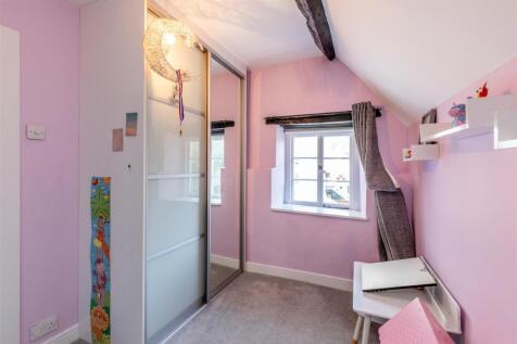 The Cottage, Over Lane Bed 4.jpg