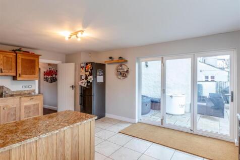 The Cottage, Over Lane Kitchen 3.jpg