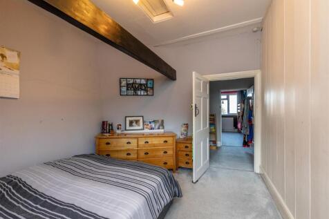 The Cottage, Over Lane Bed 2b.jpg