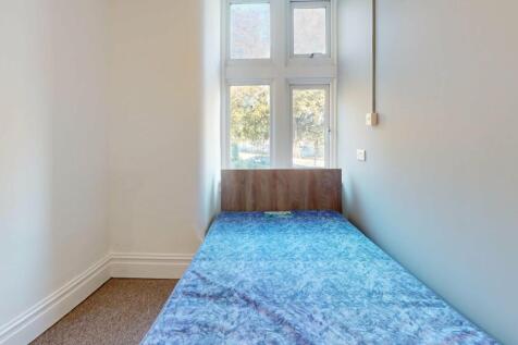2-Park-Lane-Bedroom 