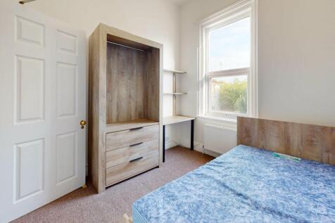2-Park-Lane-Bedroom 