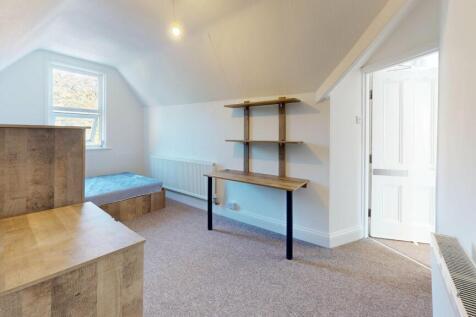 2-Park-Lane-Bedroom