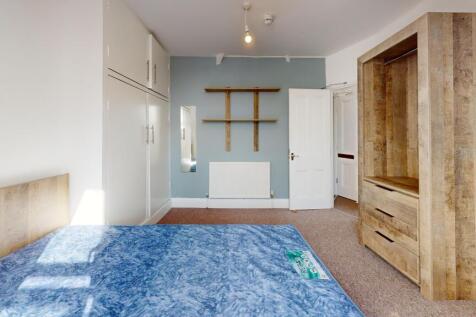 2-Park-Lane-Bedroom 