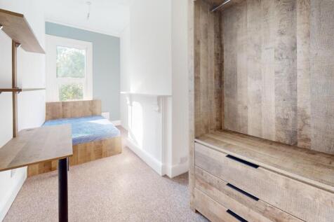 2-Park-Lane-Bedroom 