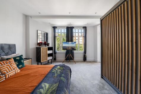Master bedroom 1