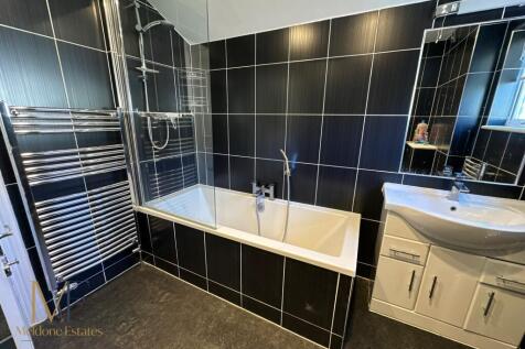 Bathroom.JPG