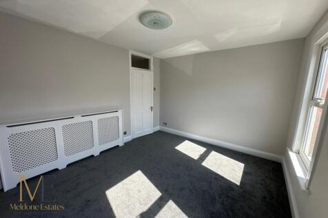Bedroom 1-4.JPG