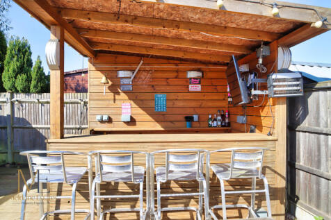 out door bar