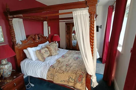 bed_four post
