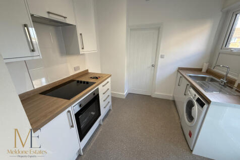 Kitchen_3.jpeg