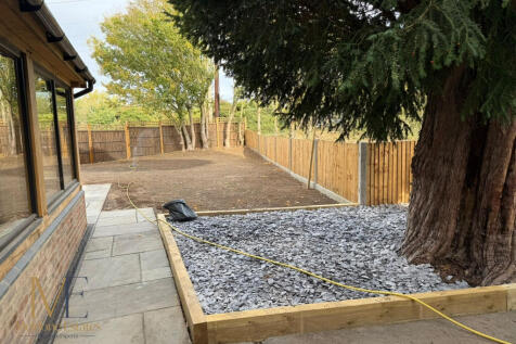 Staged Garden (4).jpeg