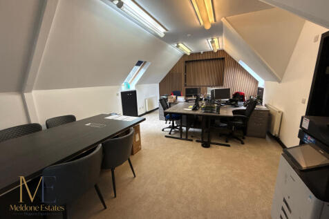 Upper floor Office_2.JPG