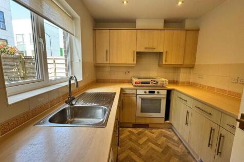 Kitchen 1.jpeg